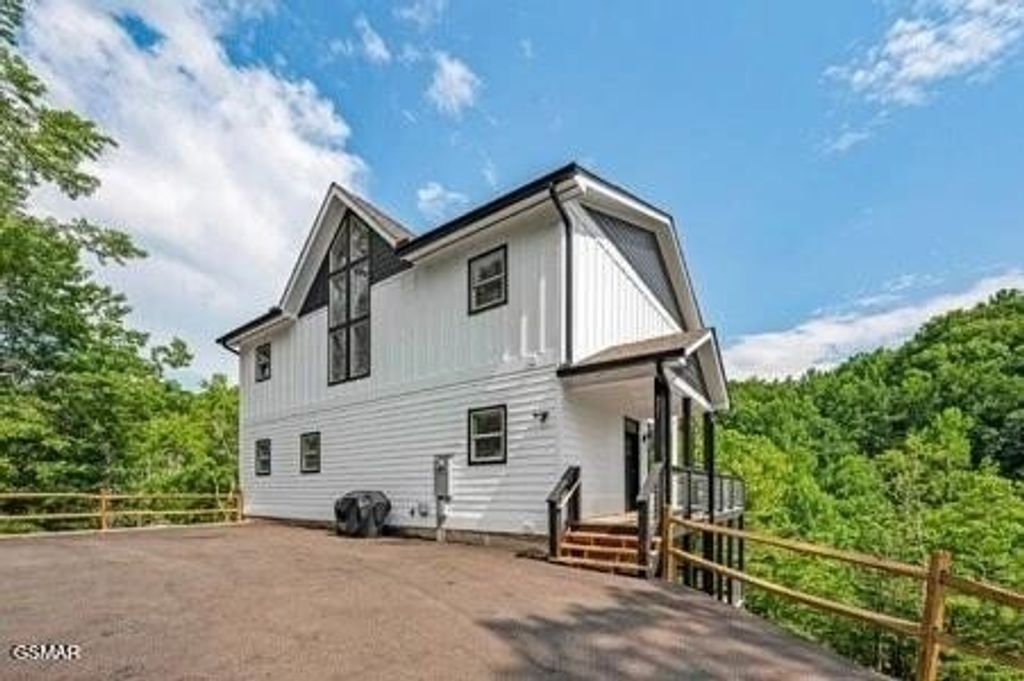821 Sunshine Trail, Gatlinburg