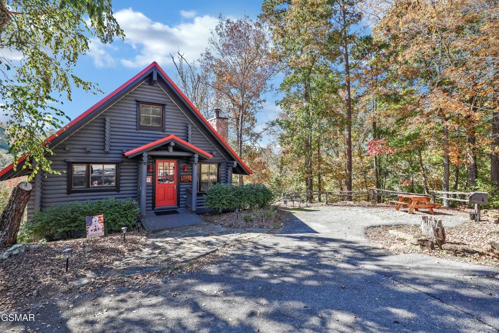 1003 Walini Way, Sevierville