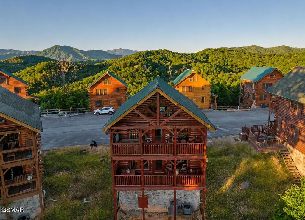 2819 White Oak Ridge Lane, Sevierville