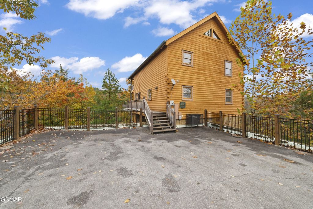 1447 Eagle Cloud Way, Sevierville