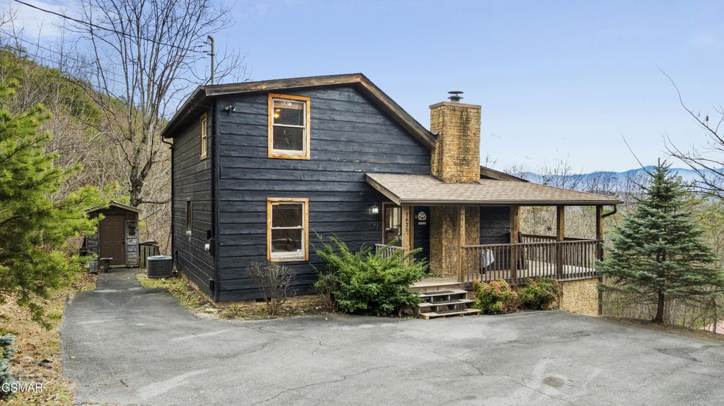 1625 Bear Claw Way, Sevierville