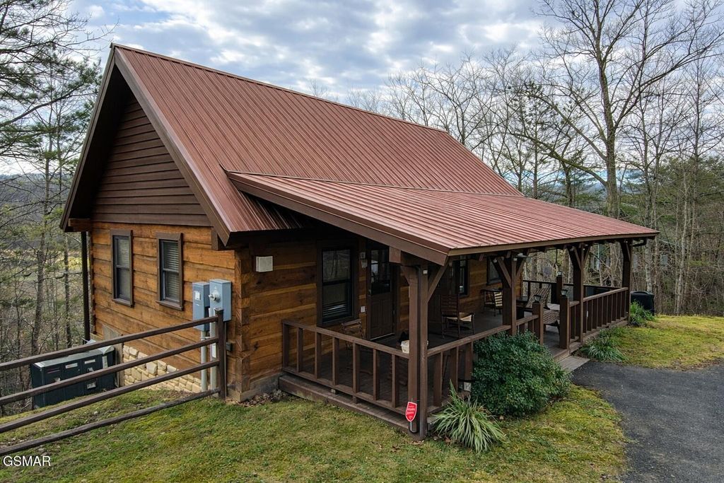 2039 Piney Overlook Lane, Sevierville