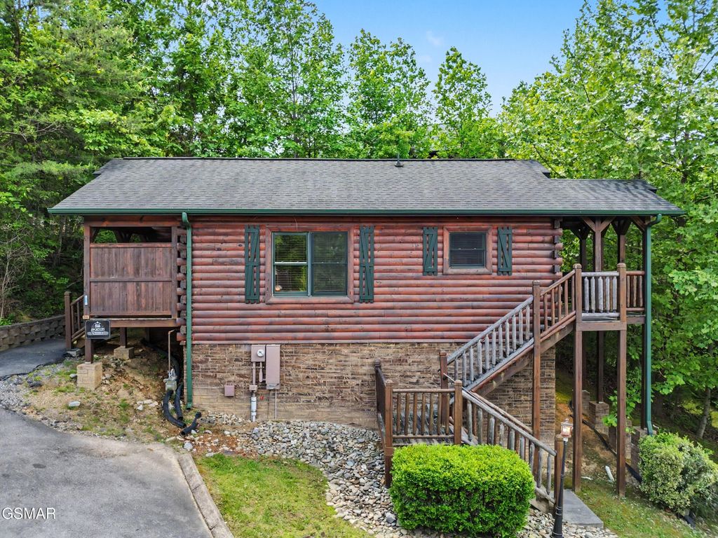 816 Spirit Loop Way, Gatlinburg