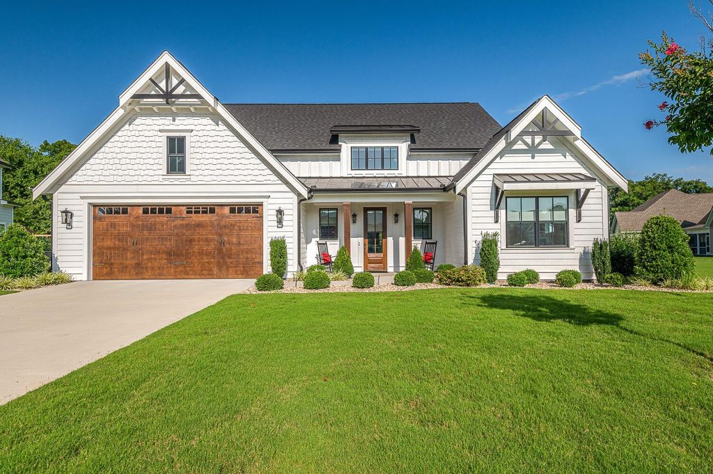 8289 Blackrock Drive, Ooltewah