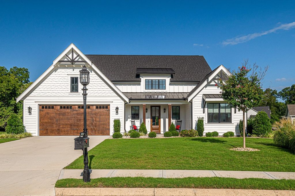 8289 Blackrock Drive, Ooltewah