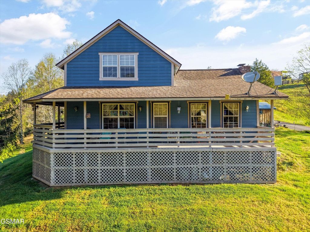 2501 Valley View Road, Dandridge