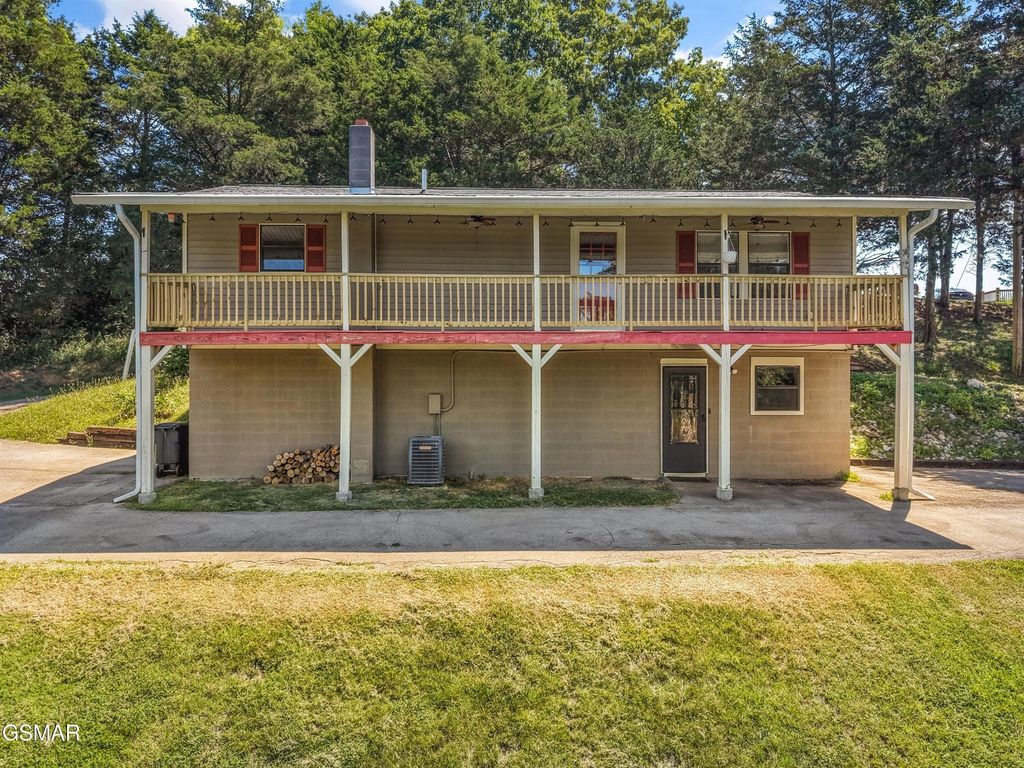 1420 Twin Oaks Road, Sevierville
