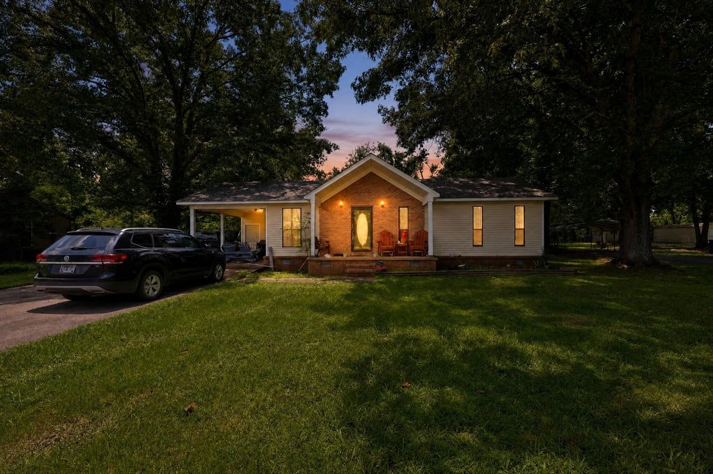 107 Garey Loop, Savannah