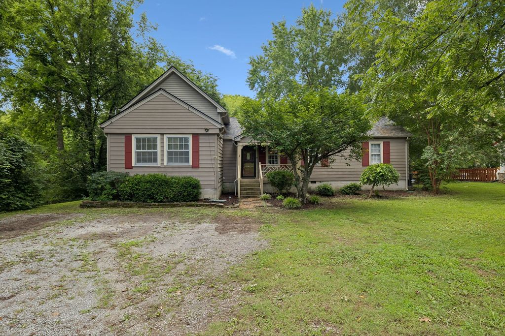 1804 Mars St, La Vergne