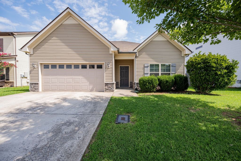 3376 Tourmaline Dr, Murfreesboro