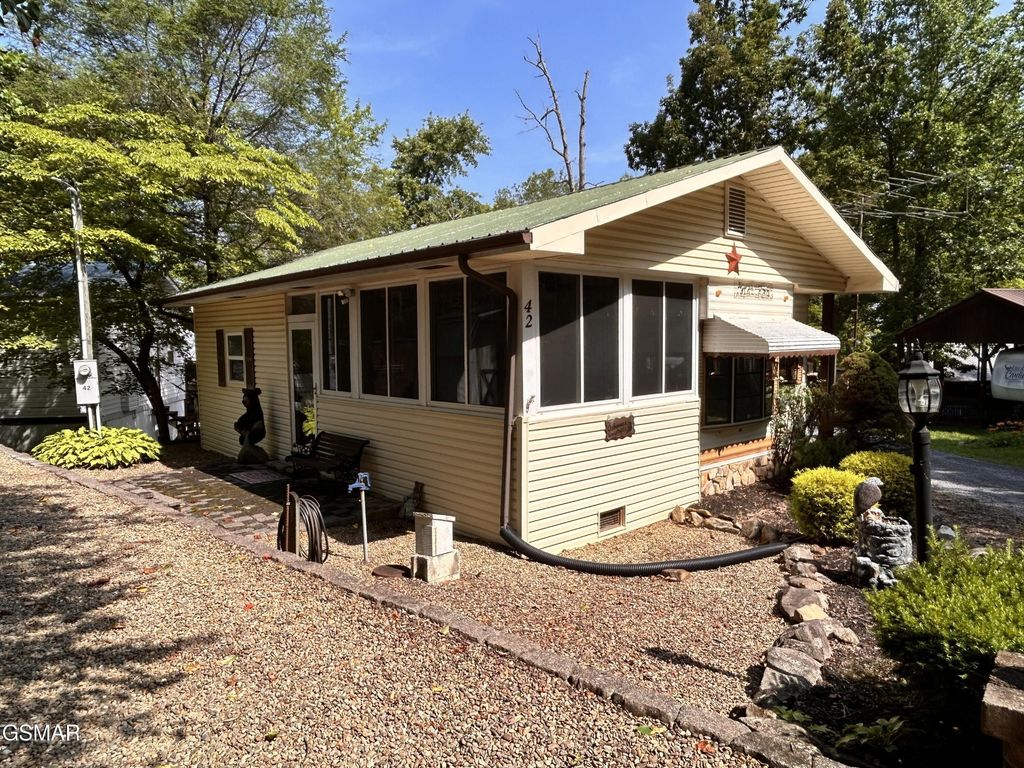 261 Lily Way, Cosby