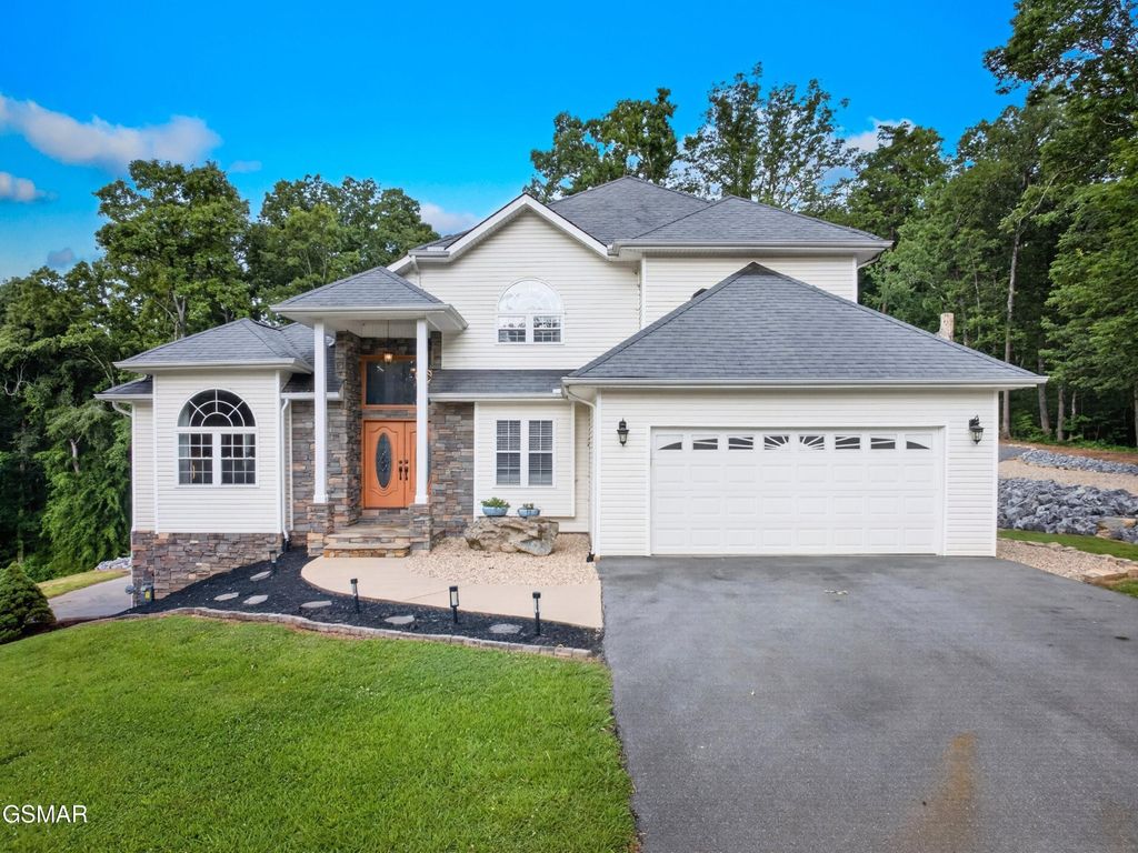 917 Crickett Drive, Dandridge