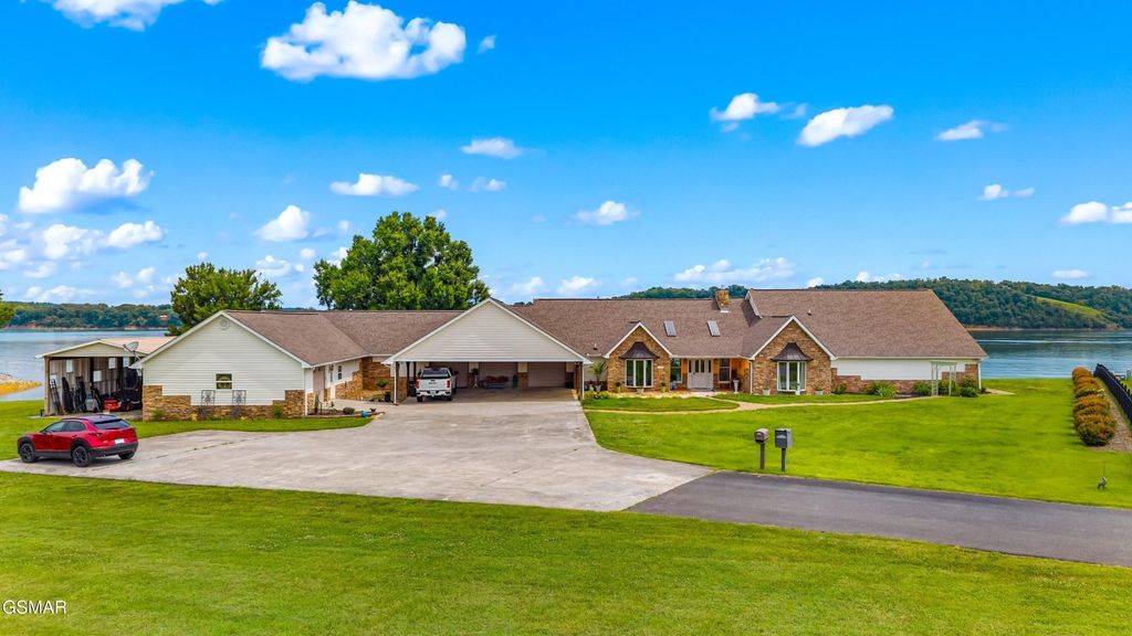 829 Tucker Place Way, Dandridge