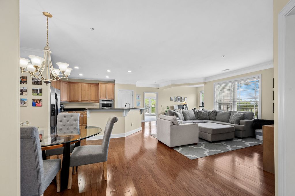 3102 West End Circle 401, Nashville