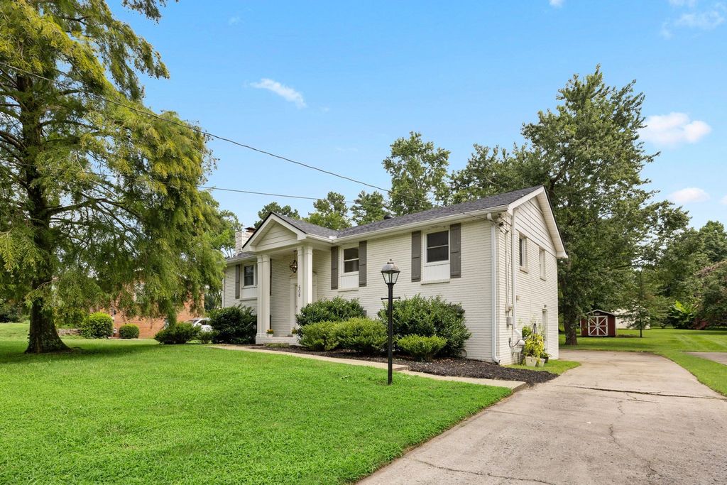 608 Harpeth Pkwy E, Nashville