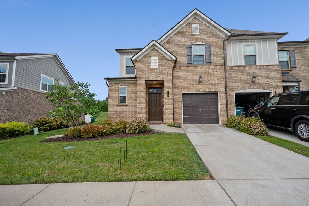 110 Bluestem Ct, Lebanon