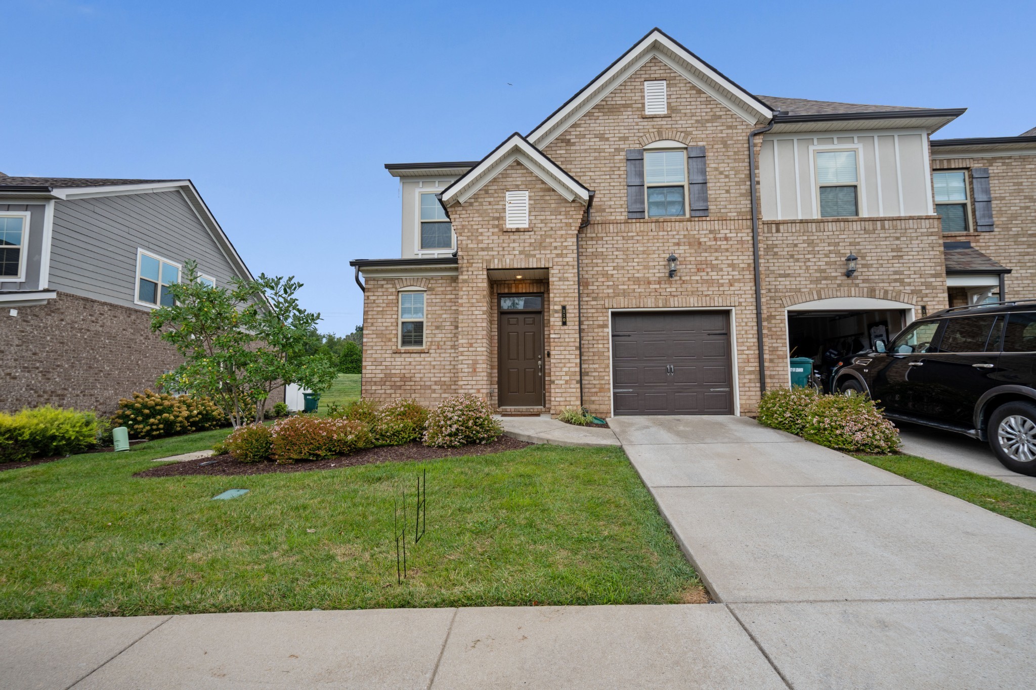 Photo of Listing #3299497
