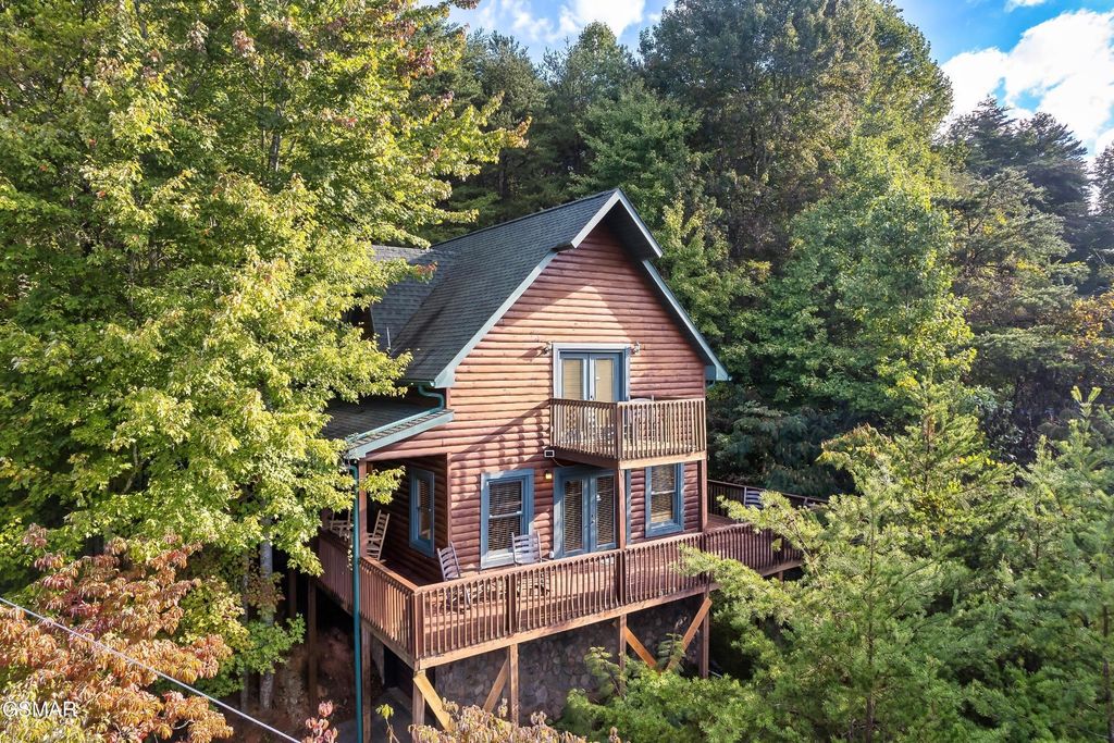 1204 Honeysuckle Lane, Sevierville
