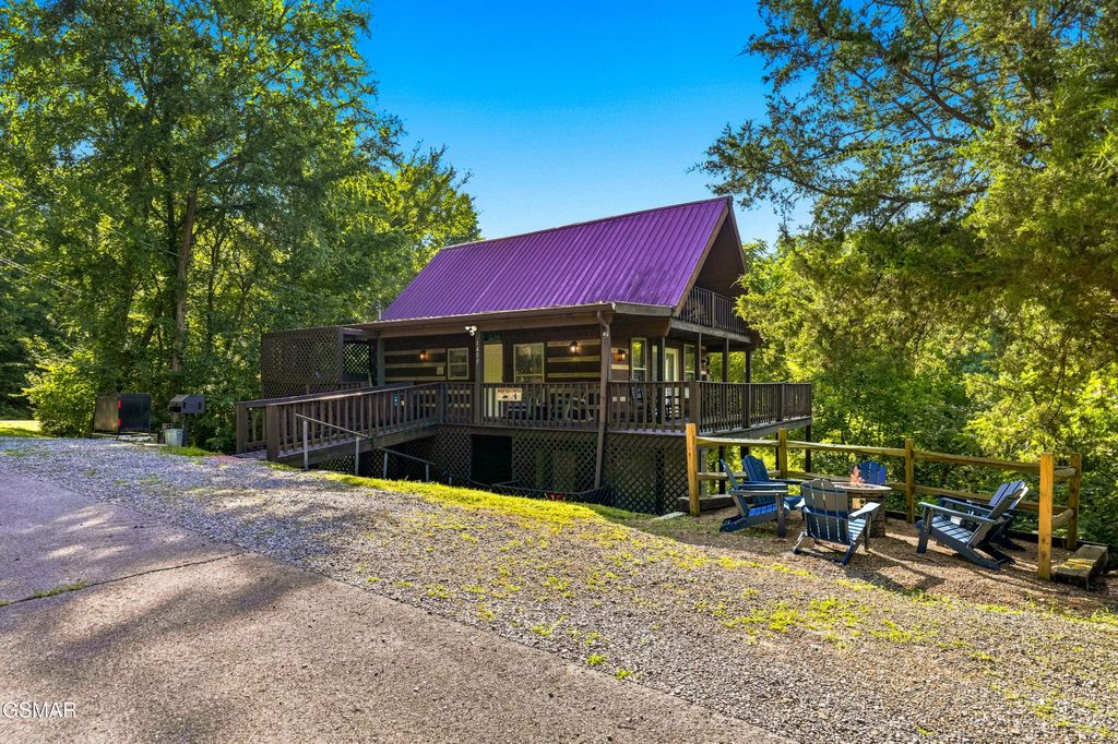 1455 Honey Oaks Way, Sevierville