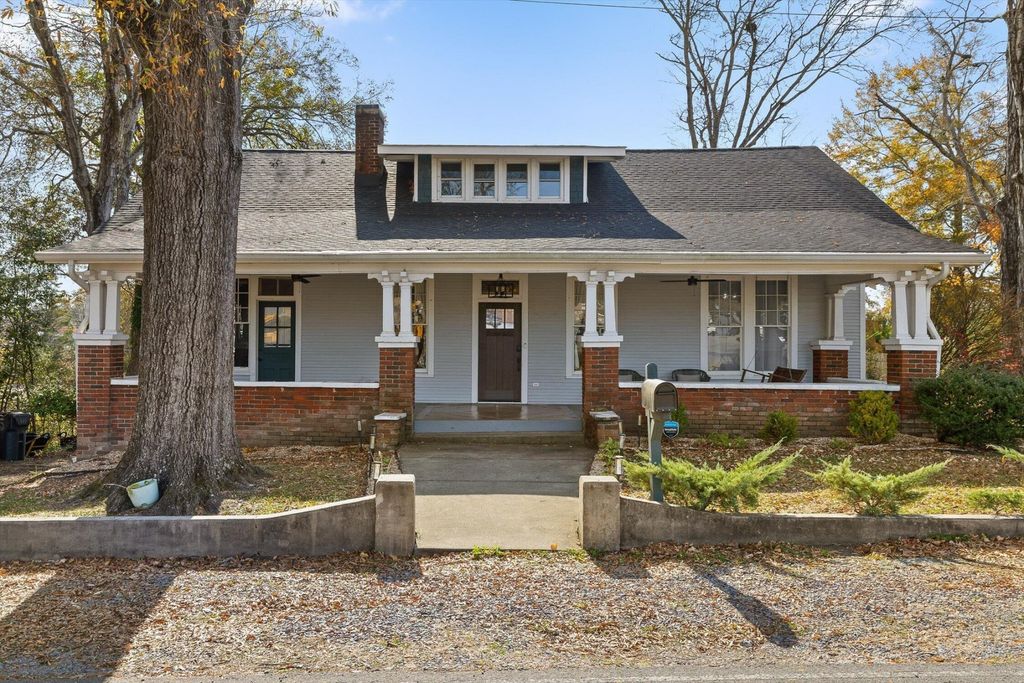 207 Culberson Avenue, La Fayette