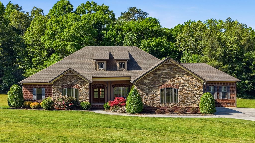 1010 Buckingham Way, Rocky Face
