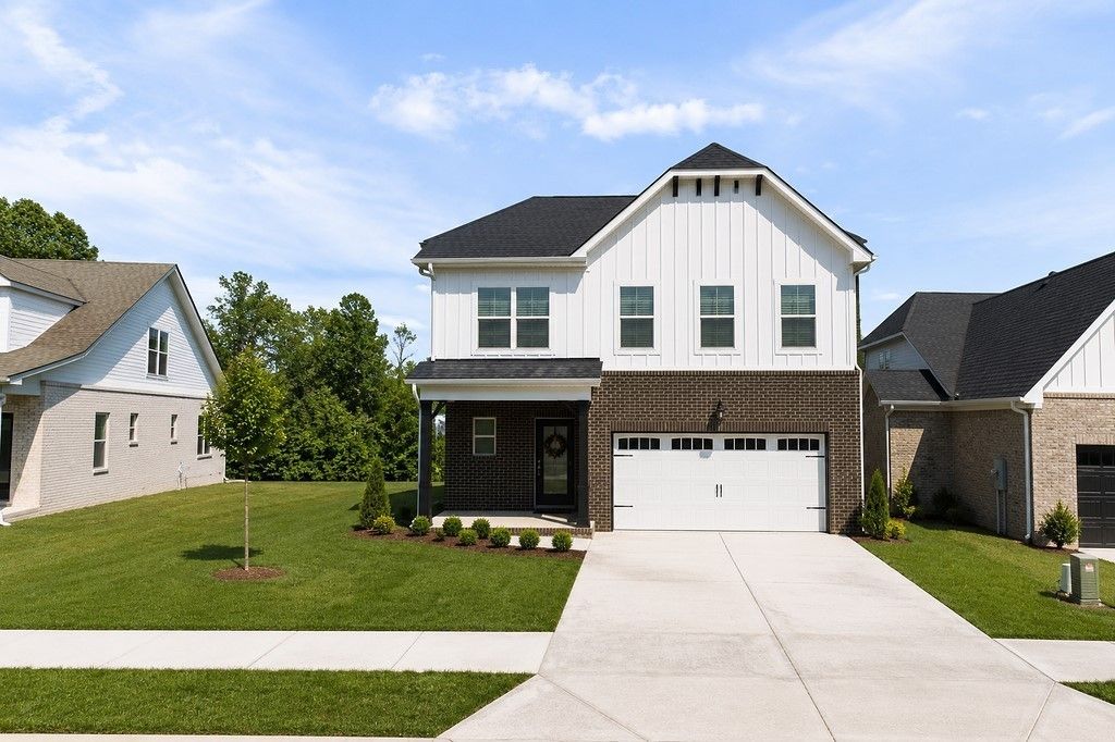 218 Hudson Dr, Gallatin