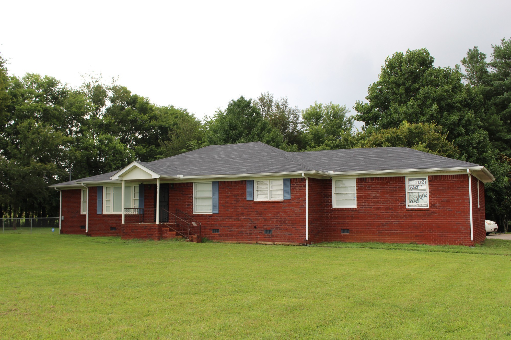 Photo of Listing #3301902