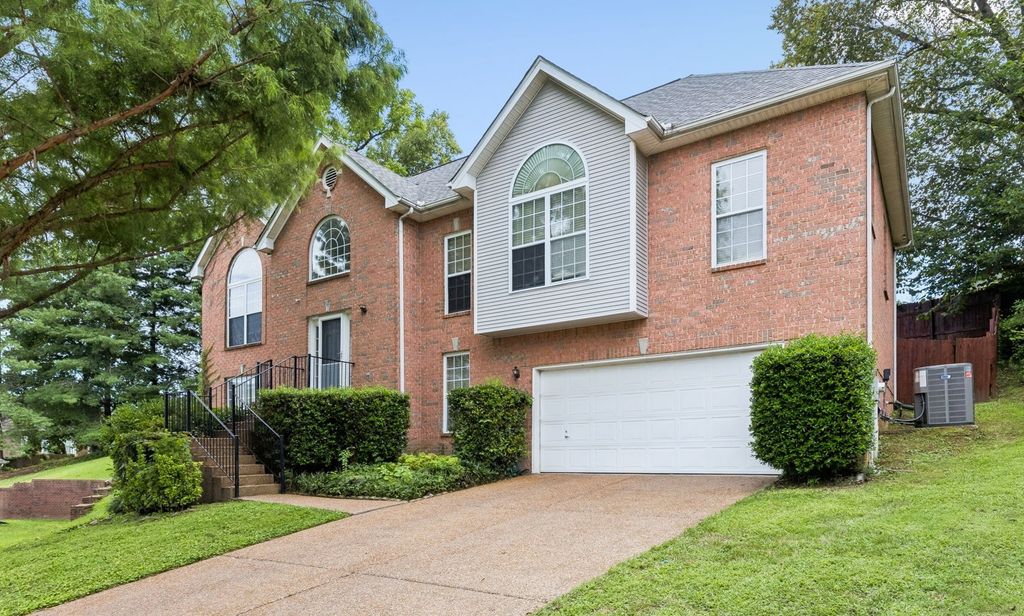 113 Autumn Oaks Ct, Brentwood