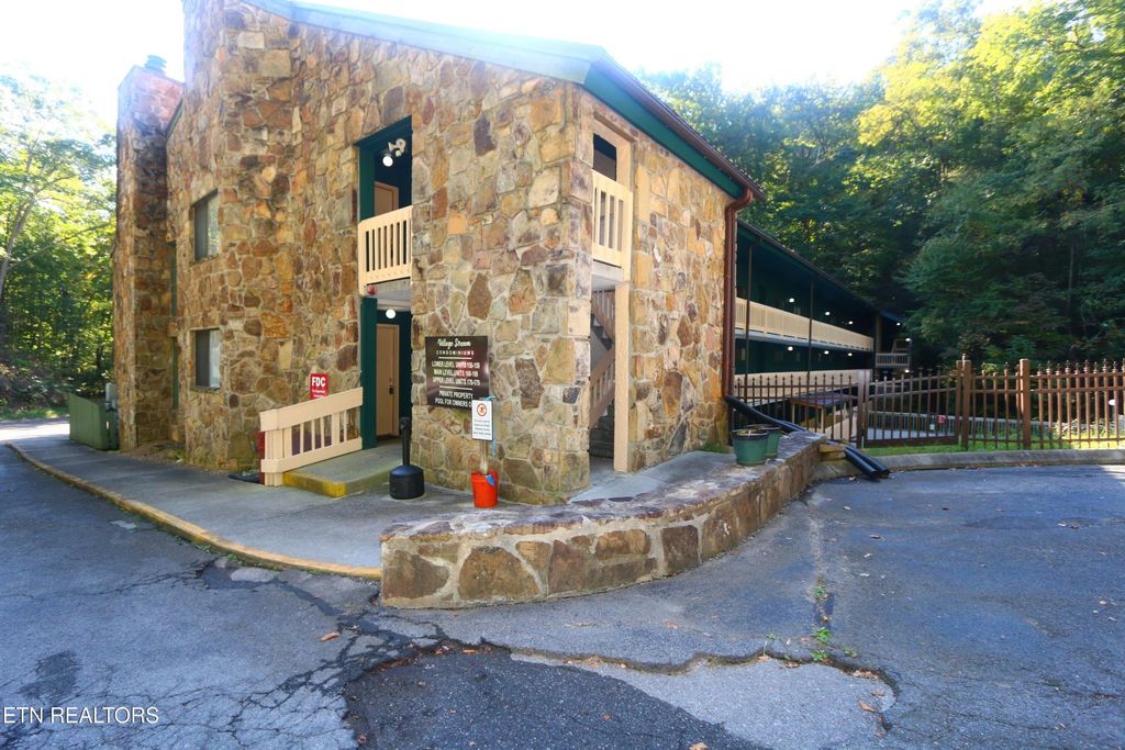 1435 Wiley Oakley Drive Apt 158, Gatlinburg