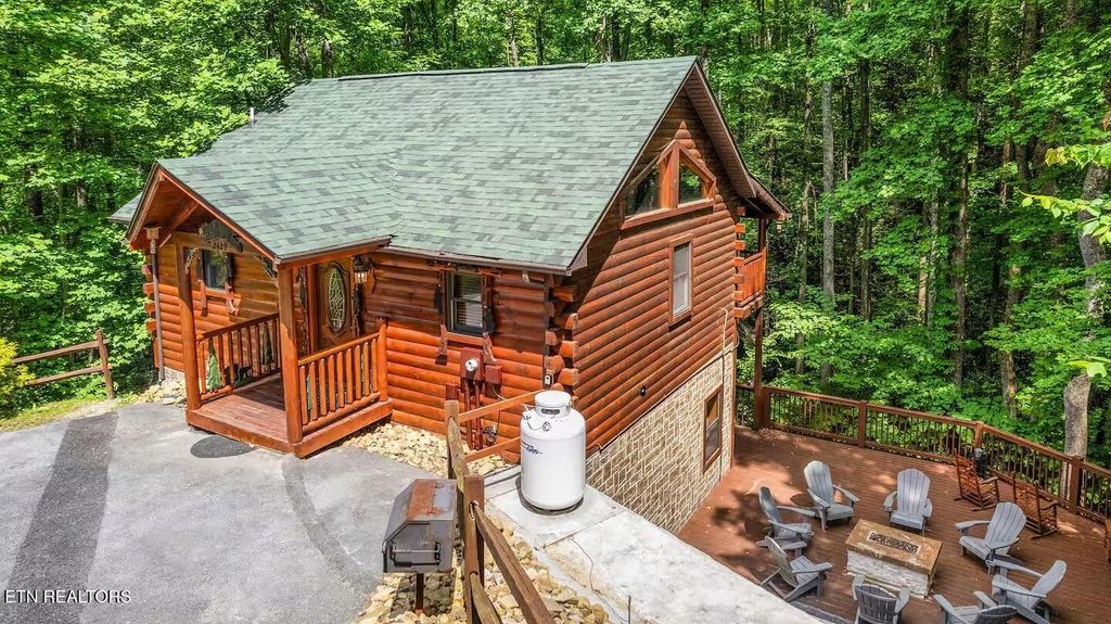 2429 Shady Creek Way, Sevierville