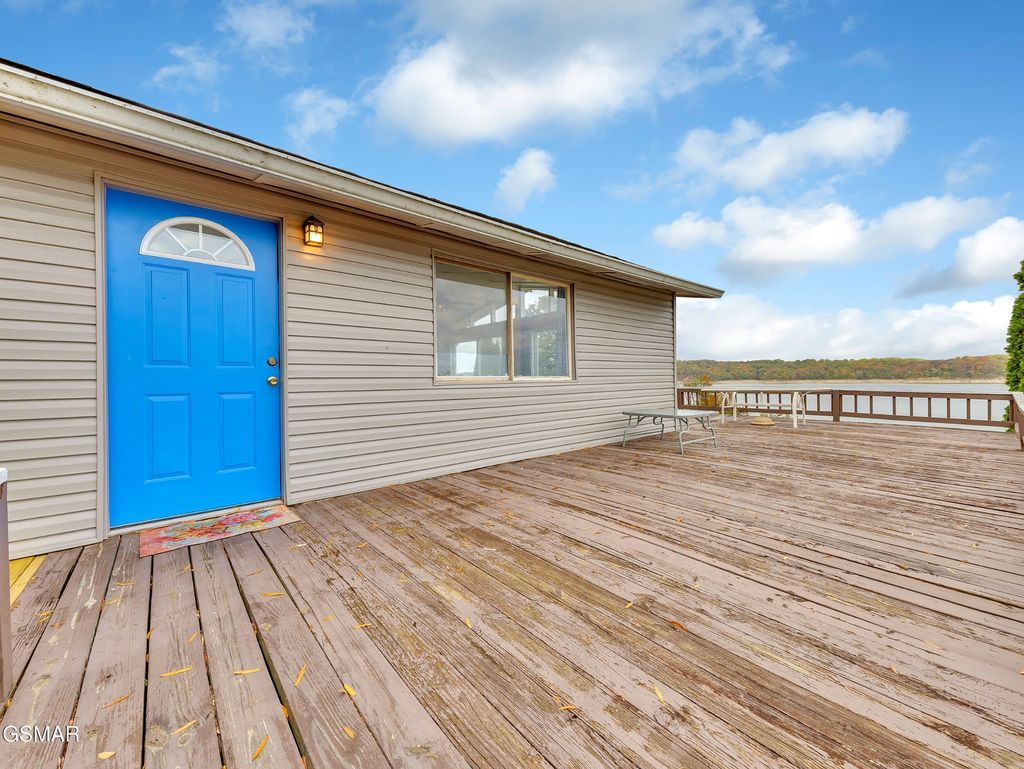 2150 Galloway Island Drive, Dandridge