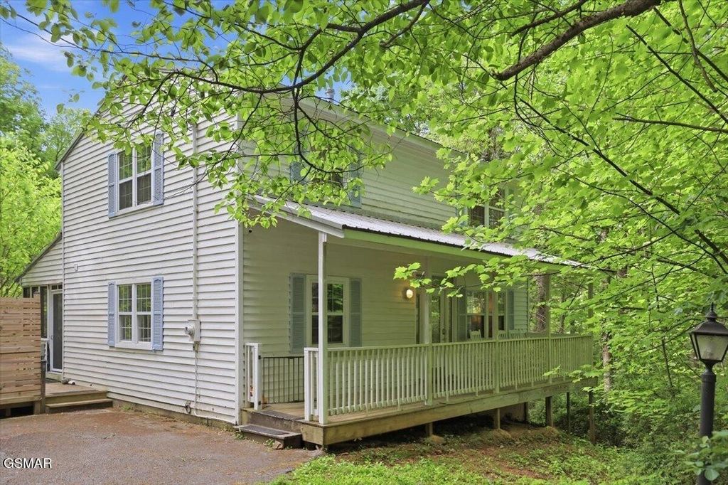 4340 Lakeshore Avenue, Sevierville