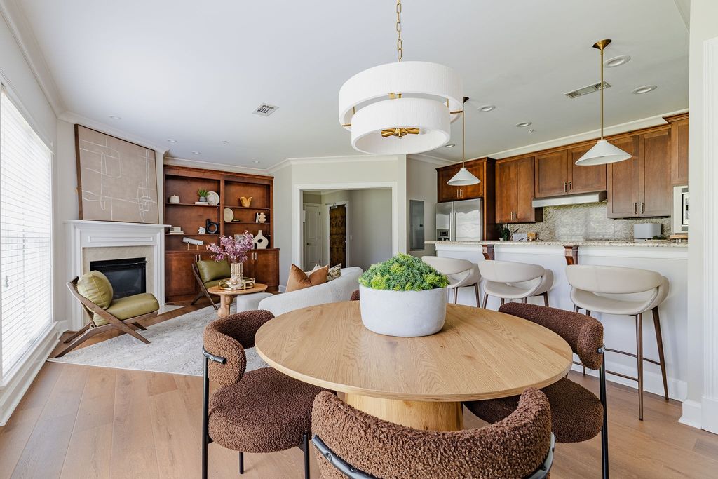 3210 W End Cir 103, Nashville