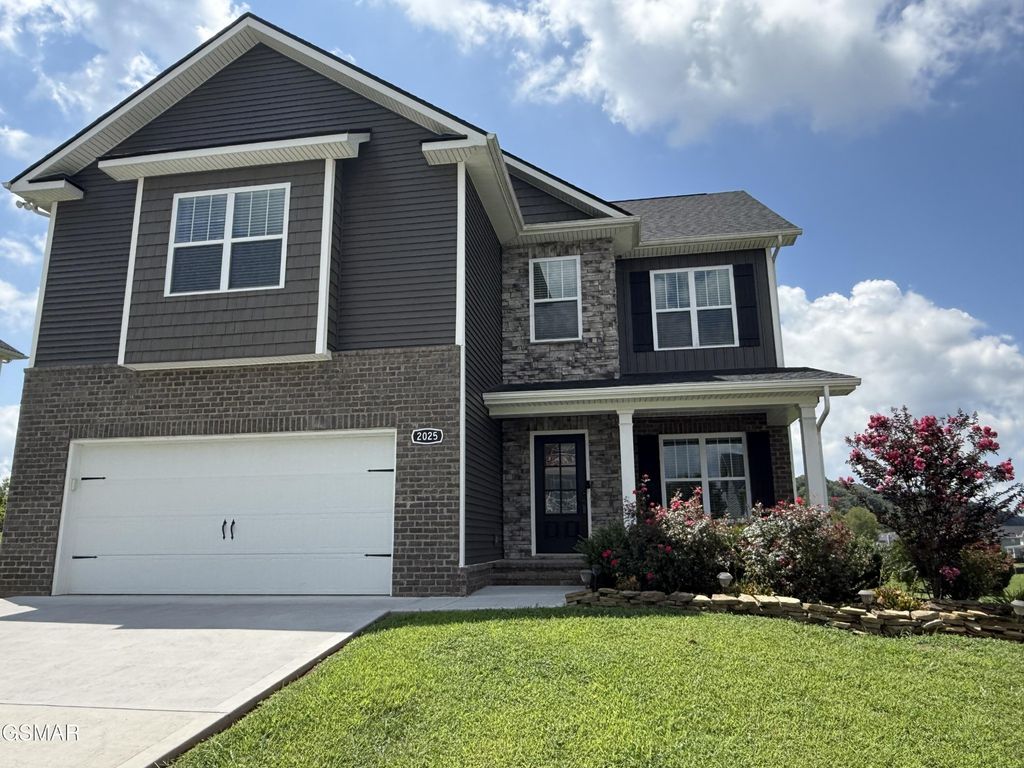 2025 Farm Boulevard, Sevierville