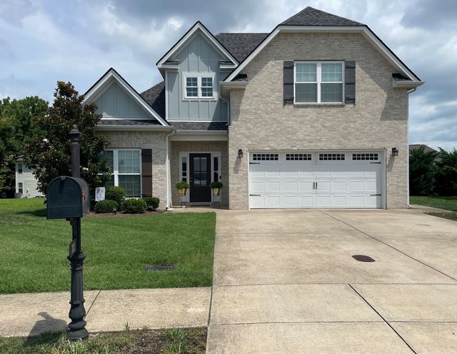 303 Edna May Dr, Murfreesboro