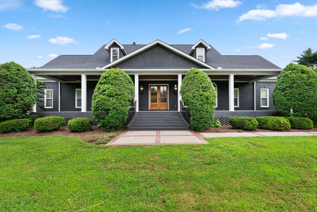 2245 Oakleaf Dr, Franklin