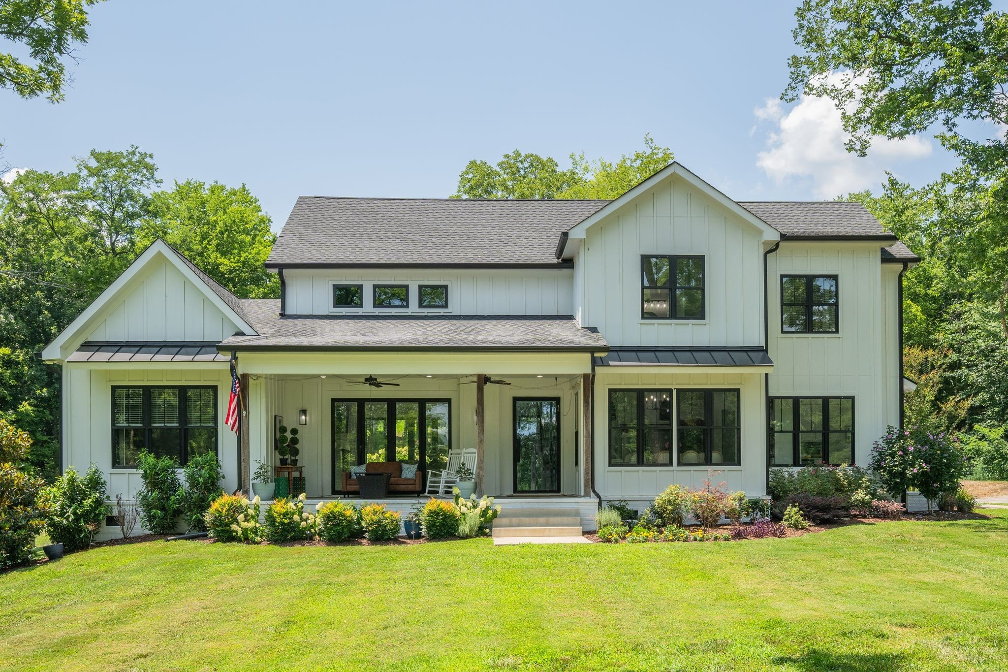 Photo of Listing #3303927