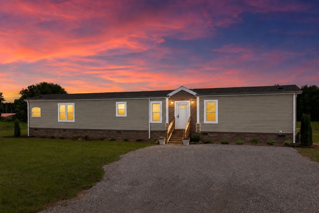 71 Henry Lane, Decherd