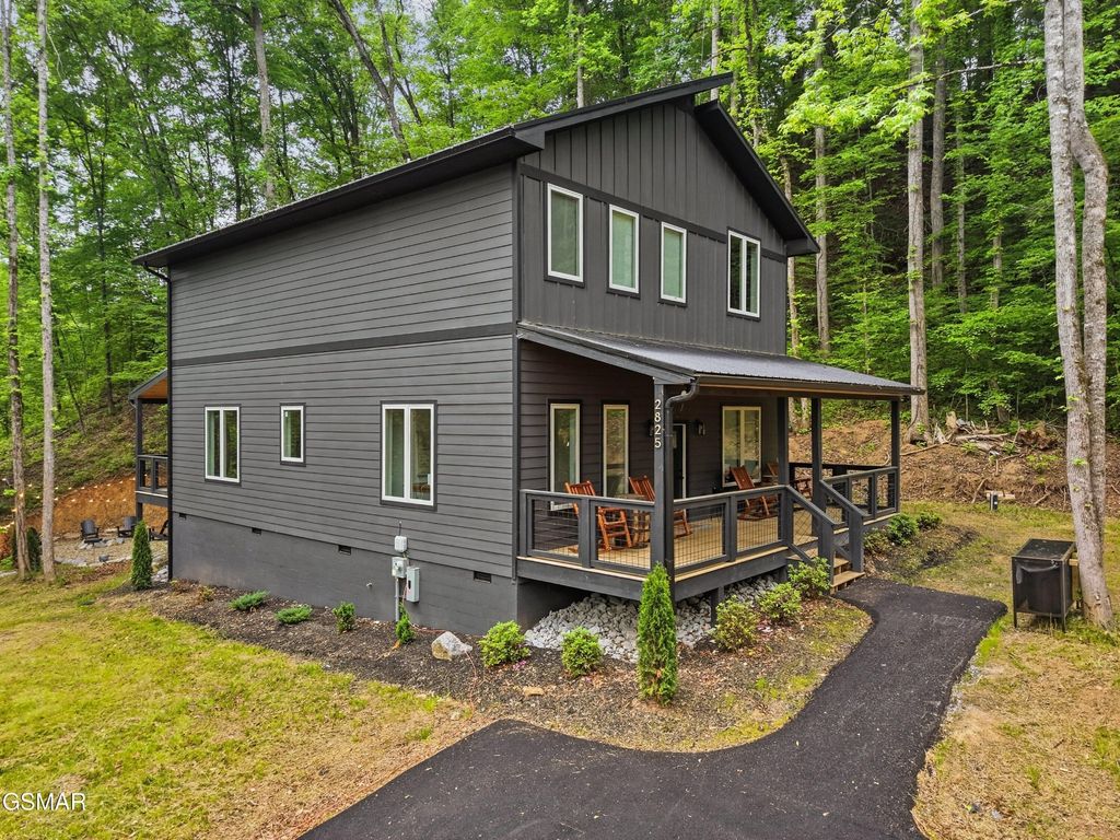 2825 Whisper Creek Lane, Sevierville