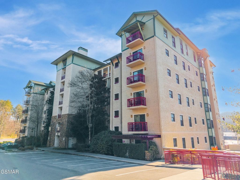 212 Dollywood Lane 436, Pigeon Forge