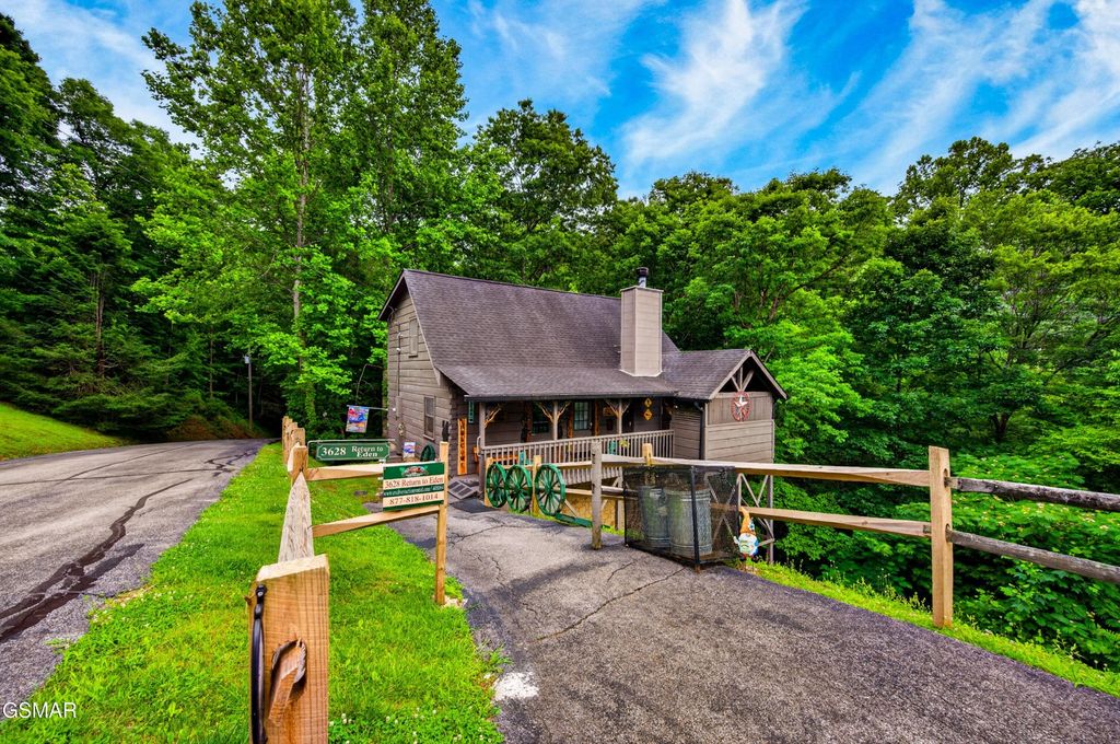 3628 Country Pines Way, Sevierville