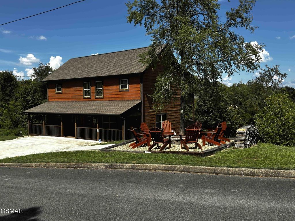 406 Oak Sky Way, Sevierville