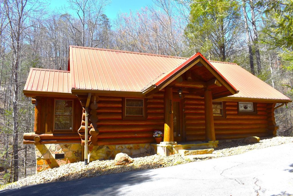 2910 Piney Ridge Way, Sevierville
