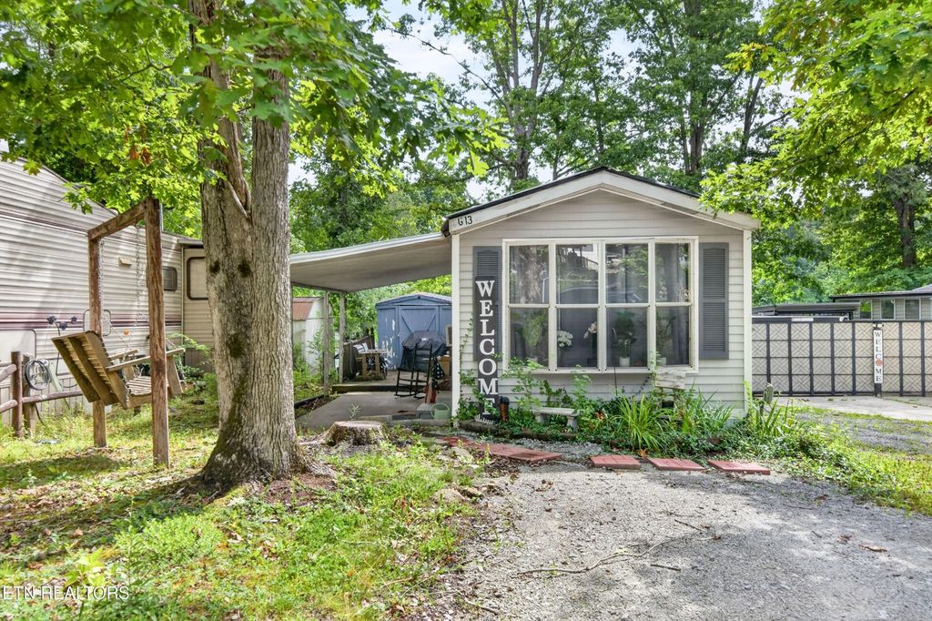 9227 Cherokee Tr, Crossville