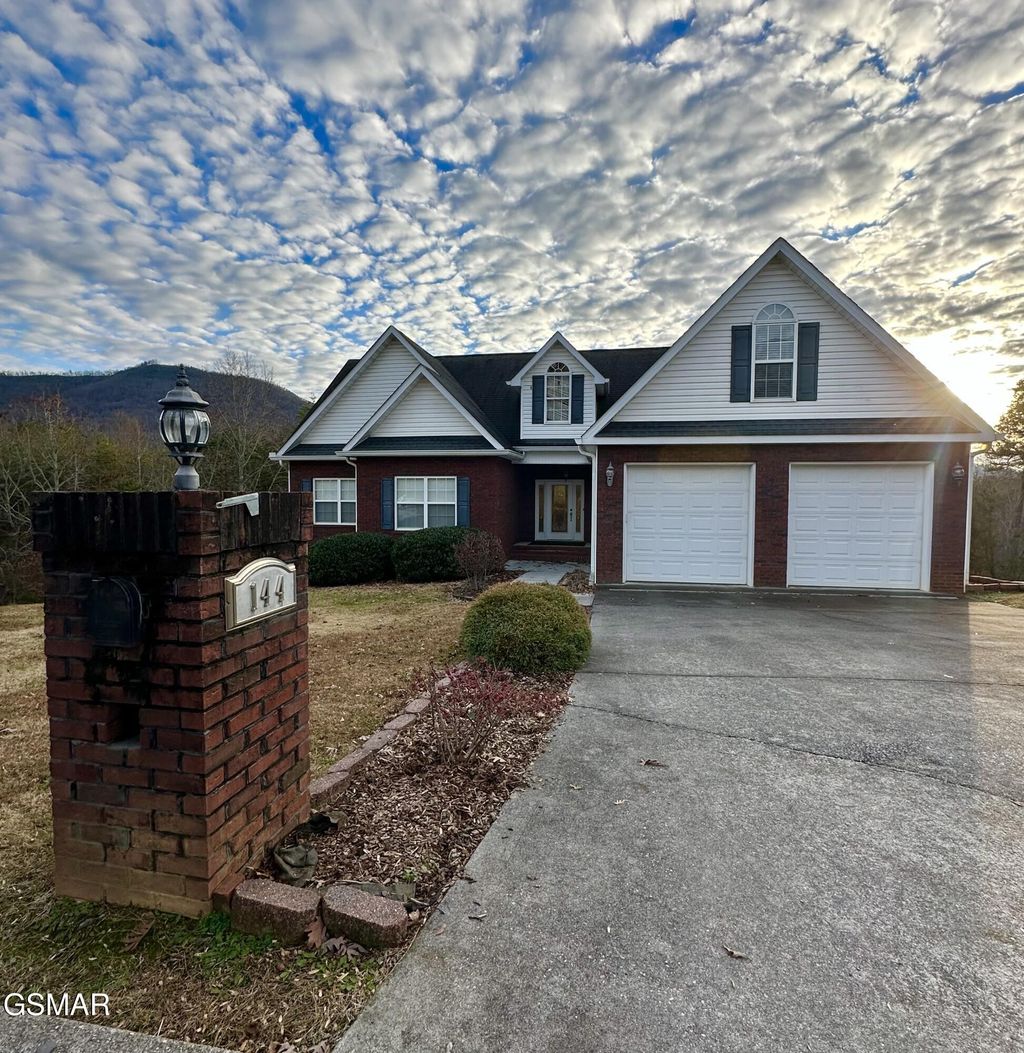 144 Burning Oaks Dr, Sevierville