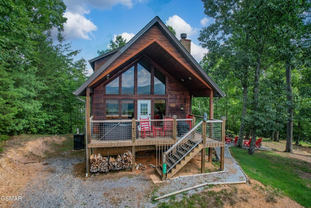 1876 Natures Lane, Sevierville