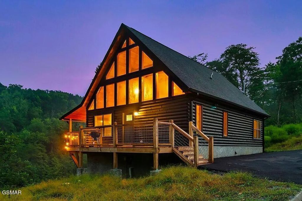 2304 Wingspan Drive, Sevierville