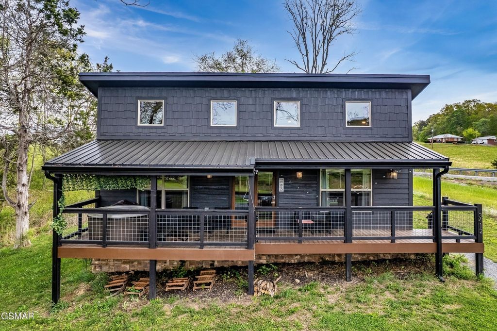 3412 Worth Road, Sevierville