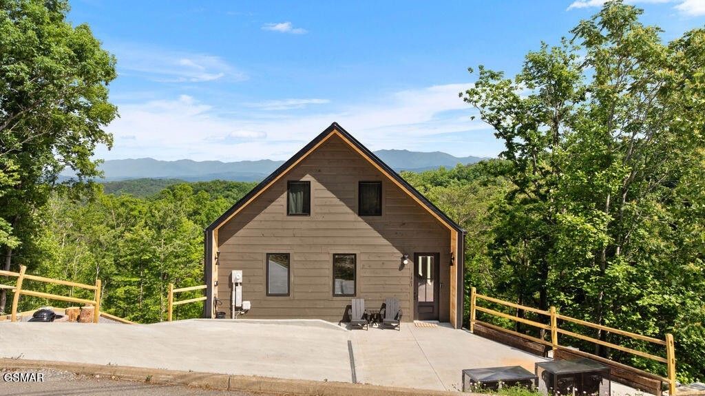 1863 Bluff Ridge Road, Sevierville