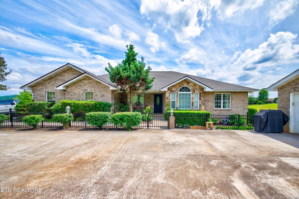 1339 Jim Fain Rd, Sevierville